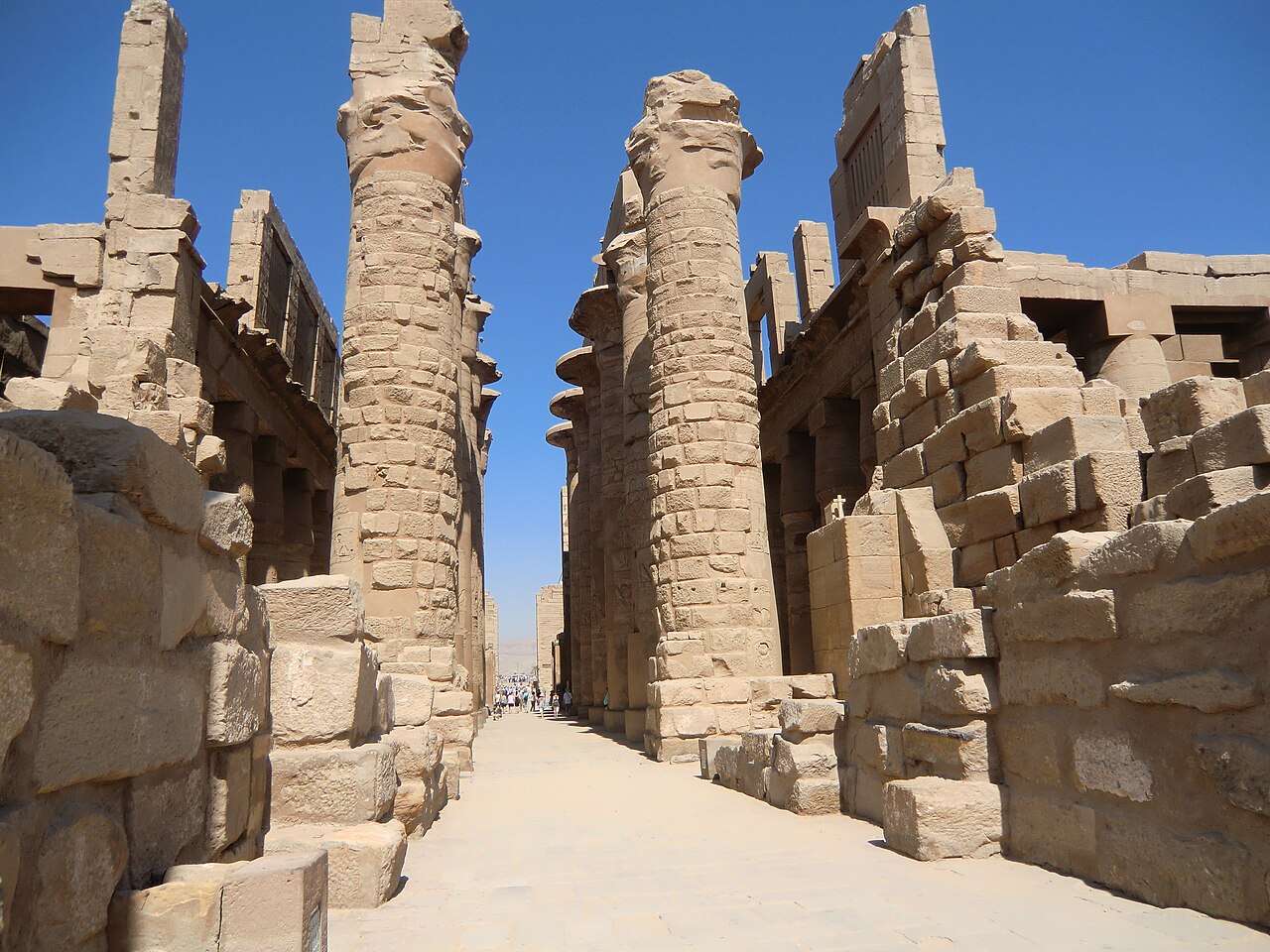 Karnak Tapınak Kompleksi