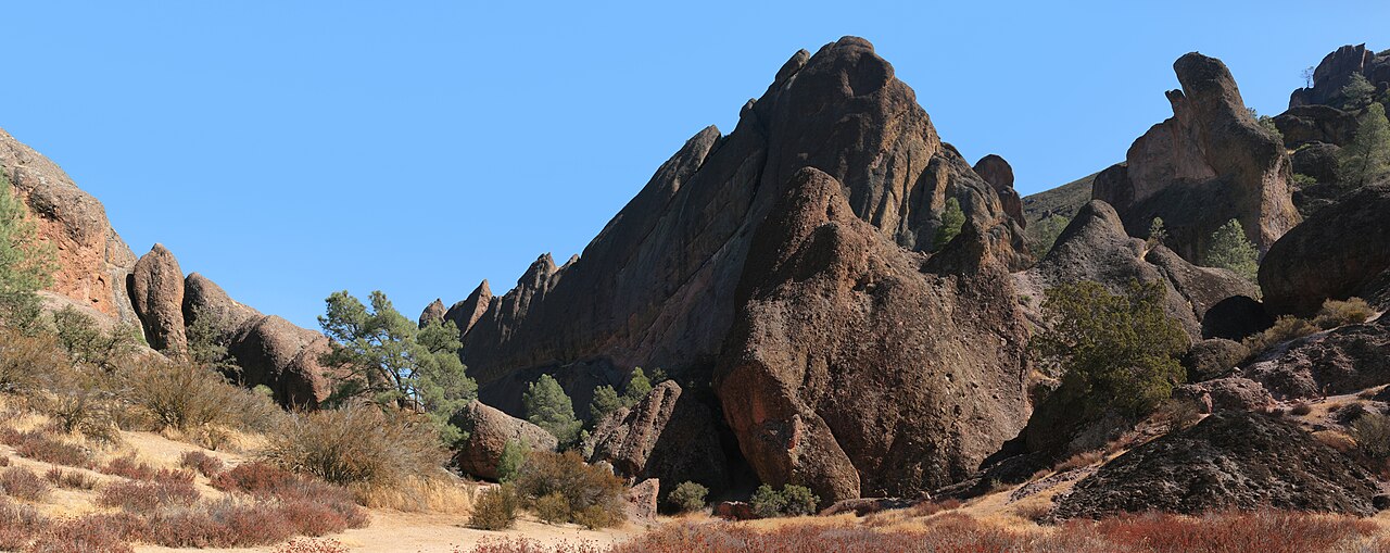 Pinnacles Millî Parkı